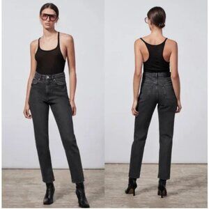 Zara NWT The 90's Mom Fit High Waist Jeans size 4